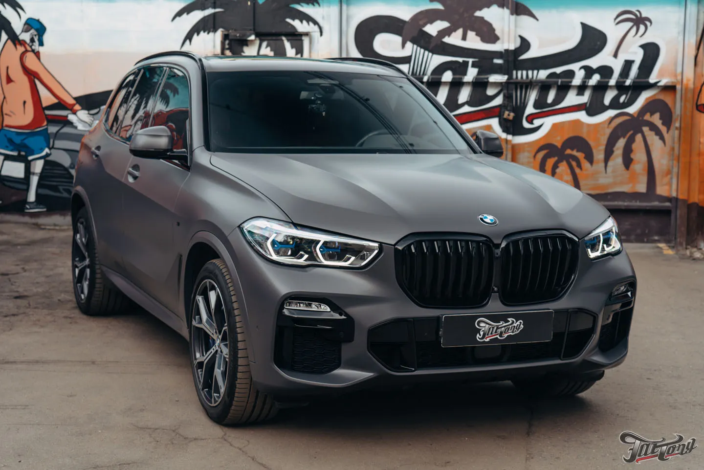 Вам мат! Оклеили BMW X5 серым матовым винилом и матовым полиуретаном